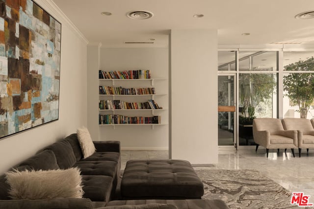 10450 Wilshire Boulevard 12C, Los Angeles, CA 90024 — photo 31 of 32