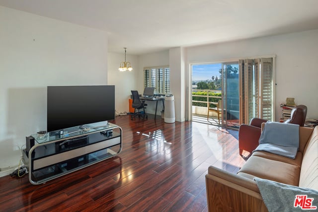1131 Alta Loma Road 412, West Hollywood, CA 90069 — photo 9 of 28