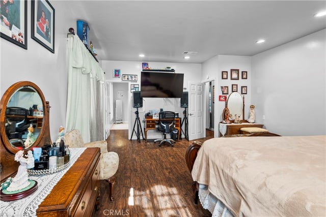 15358 Cohasset, Van Nuys, CA 91406 — photo 26 of 46