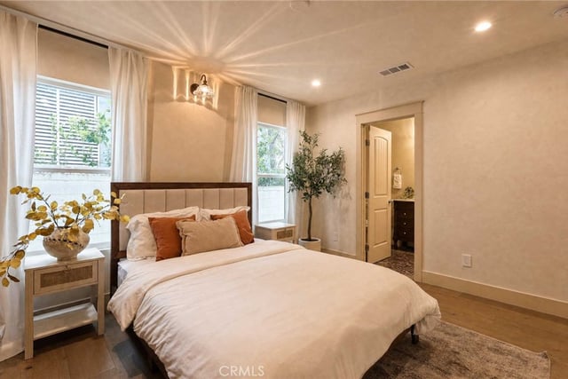 7142 Marshfield, Los Angeles, CA 90046 — photo 13 of 26
