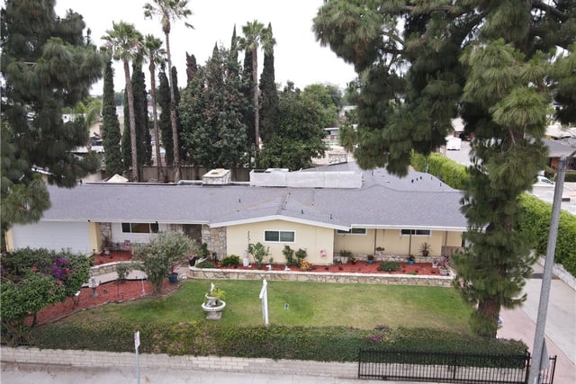 7015 N Atlantic Place, Long Beach, CA 90805 — photo 4 of 74
