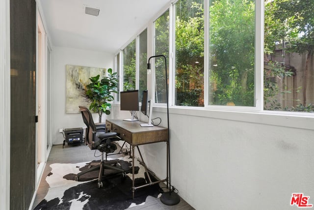 1015 N Kings Road 110, West Hollywood, CA 90069 — photo 17 of 36