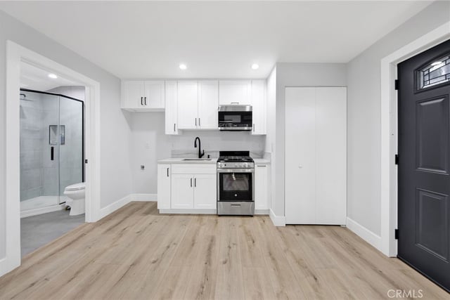 16052 16050 Bahama Street, North Hills, CA 91343 — photo 16 of 25