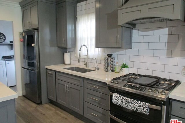 1829 W 84th Place, Los Angeles, CA 90047 — photo 12 of 36