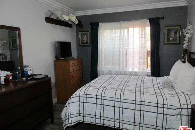 1829 W 84th Place, Los Angeles, CA 90047 — photo 18 of 36