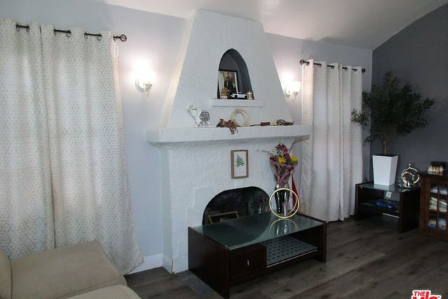1829 W 84th Place, Los Angeles, CA 90047 — photo 5 of 36