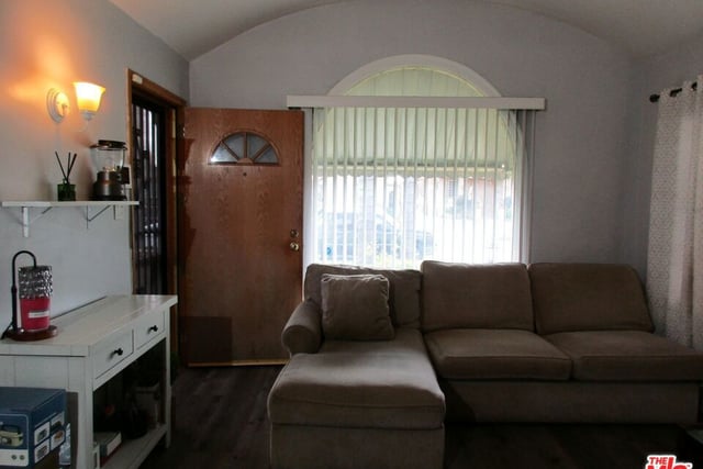 1829 W 84th Place, Los Angeles, CA 90047 — photo 7 of 36