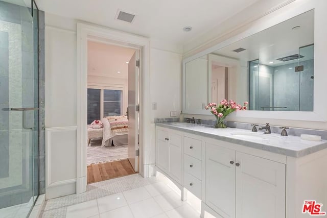 610 N Rodeo Drive, Beverly Hills, CA 90210 — photo 33 of 38