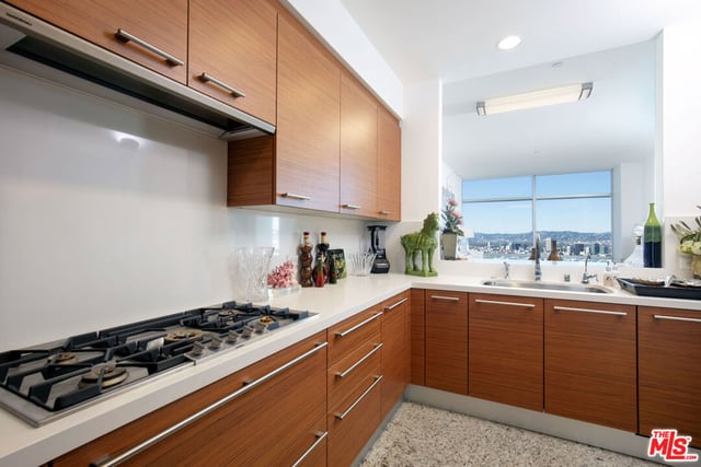900 W Olympic Boulevard 40F, Los Angeles, CA 90015 — photo 3 of 11