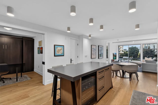 10777 Wilshire Boulevard 208, Los Angeles, CA 90024 — photo 3 of 44