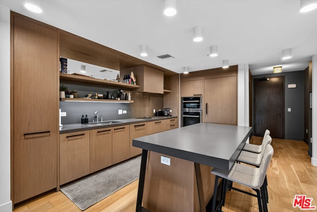 10777 Wilshire Boulevard 208, Los Angeles, CA 90024 — photo 5 of 44