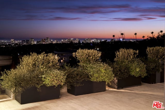 1210 Laurel Way, Beverly Hills, CA 90210 — photo 48 of 53