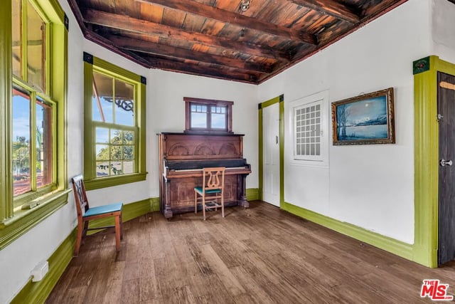 281 E AVENUE 33, Los Angeles, CA 90031 — photo 8 of 44