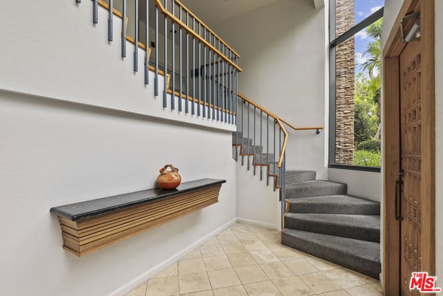4230 Stansbury Avenue 105, Sherman Oaks, CA 91423 — photo 4 of 21