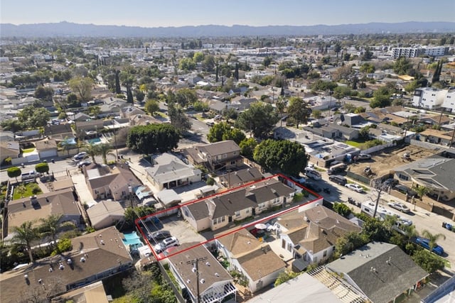 6614 Camellia Avenue, North Hollywood, CA 91606 — photo 7 of 17