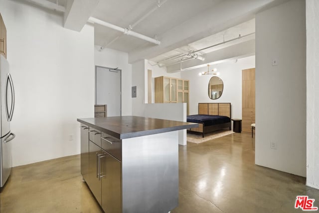849 S Broadway 403, Los Angeles, CA 90014 — photo 13 of 44
