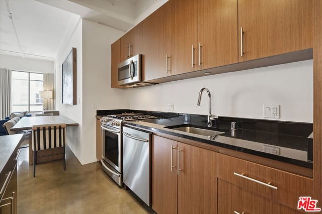 849 S Broadway 403, Los Angeles, CA 90014 — photo 14 of 44