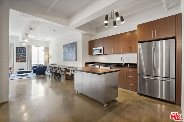 849 S Broadway 403, Los Angeles, CA 90014 — photo 16 of 44