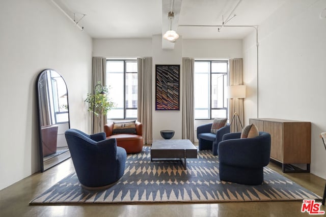 849 S Broadway 403, Los Angeles, CA 90014 — photo 9 of 44