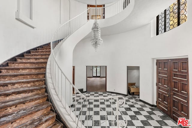 1003 Benedict Canyon Drive, Beverly Hills, CA 90210 — photo 3 of 10