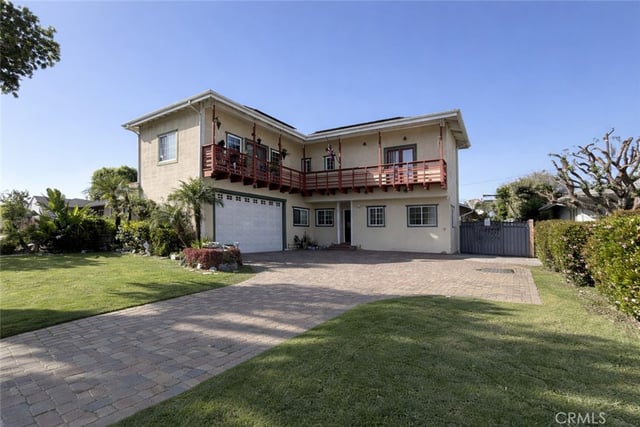1071 E 46th, Long Beach, CA 90807 — photo 5 of 5