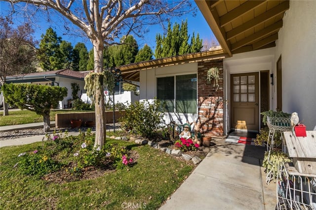 26856 Oak Branch Circle, Newhall, CA 91321 — photo 2 of 37
