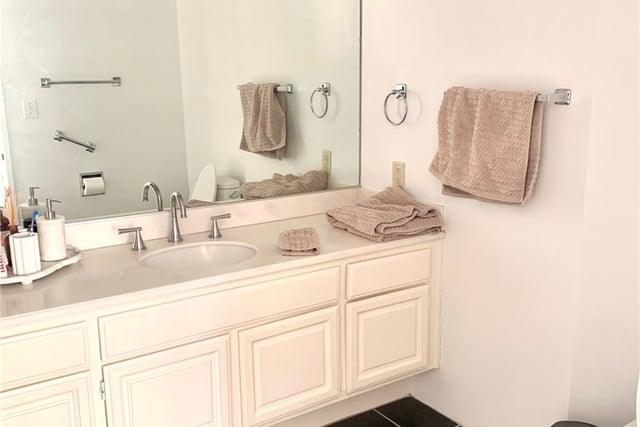 222 Monterey Road 104, Glendale, CA 91206 — photo 16 of 18