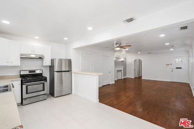 934 N La Jolla Avenue, West Hollywood, CA 90046 — photo 17 of 32