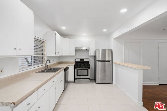 934 N La Jolla Avenue, West Hollywood, CA 90046 — photo 25 of 32