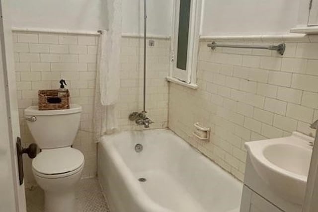 2121 James M Wood Boulevard 205, Los Angeles, CA 90006 — photo 11 of 18