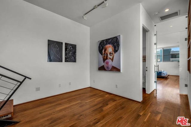 17 N Venice Boulevard, Venice, CA 90291 — photo 14 of 36
