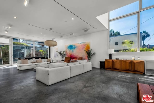 17 N Venice Boulevard, Venice, CA 90291 — photo 5 of 36