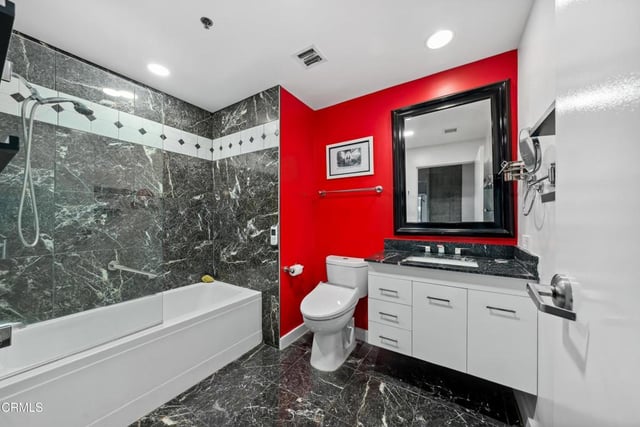 645 W 9th Street 200, Los Angeles, CA 90015 — photo 12 of 27