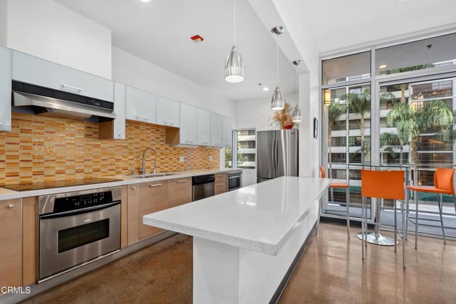 645 W 9th Street 200, Los Angeles, CA 90015 — photo 23 of 27