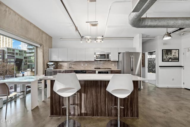 645 W 9th Street 200, Los Angeles, CA 90015 — photo 4 of 27