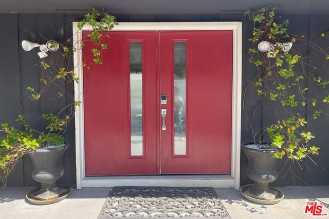 3200 Wrightwood Drive, Studio City, CA 91604 — photo 10 of 40