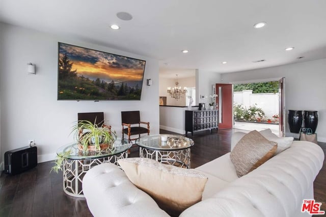 3200 Wrightwood Drive, Studio City, CA 91604 — photo 13 of 40