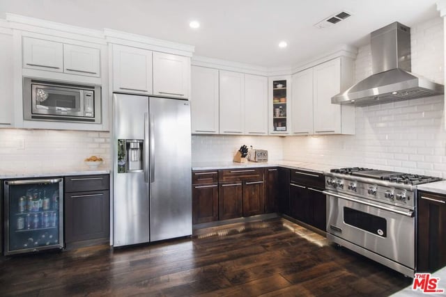 3200 Wrightwood Drive, Studio City, CA 91604 — photo 15 of 40