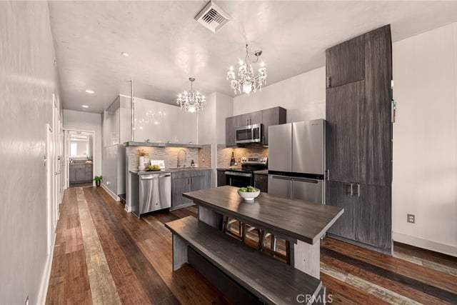 3810 Wilshire Boulevard 909, Los Angeles, CA 90010 — photo 12 of 39
