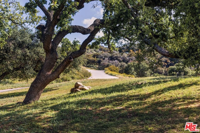 1697 W Potrero Road, Westlake Village, CA 91361 — photo 4 of 67