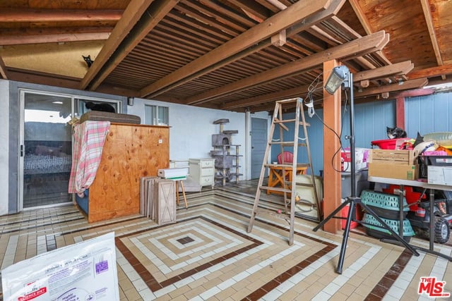 1807 N Van Ness Avenue, Los Angeles, CA 90028 — photo 15 of 42