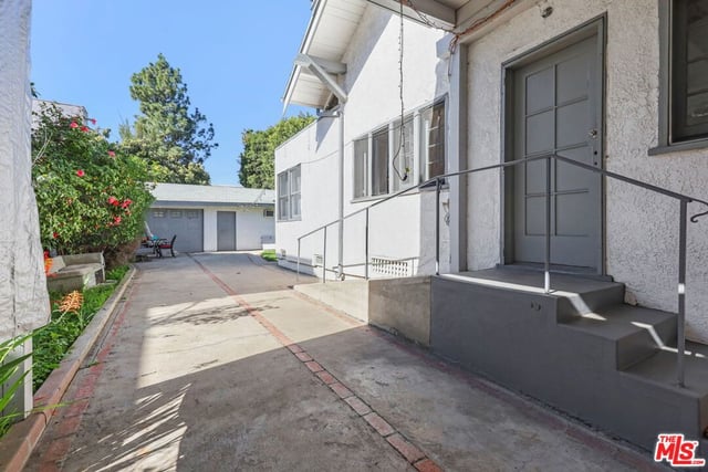 1807 N Van Ness Avenue, Los Angeles, CA 90028 — photo 19 of 42