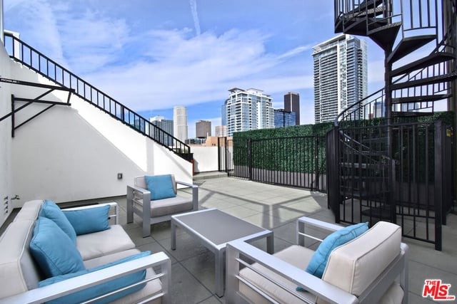 939 S Broadway 1006, Los Angeles, CA 90015 — photo 12 of 21