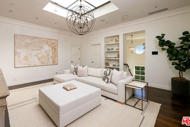 1676 Alta Mura Road, Pacific Palisades, CA 90272 — photo 24 of 47