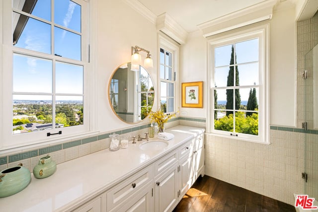 1676 Alta Mura Road, Pacific Palisades, CA 90272 — photo 26 of 47