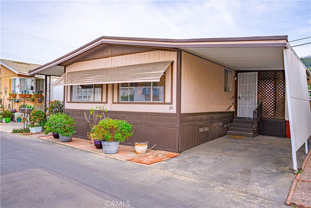 720 W Santa Maria Space 14, Santa Paula, CA 93060 — photo 2 of 31
