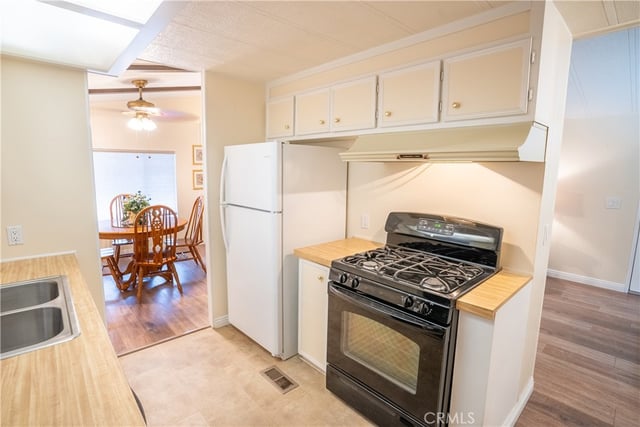 720 W Santa Maria Space 14, Santa Paula, CA 93060 — photo 8 of 31