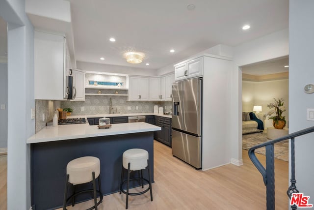 9969 Westwanda Drive, Beverly Hills, CA 90210 — photo 10 of 30