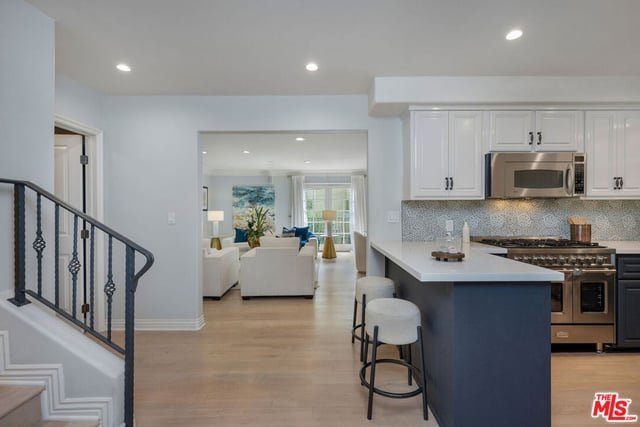 9969 Westwanda Drive, Beverly Hills, CA 90210 — photo 12 of 30