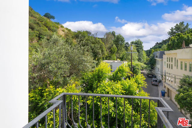 9969 Westwanda Drive, Beverly Hills, CA 90210 — photo 18 of 30